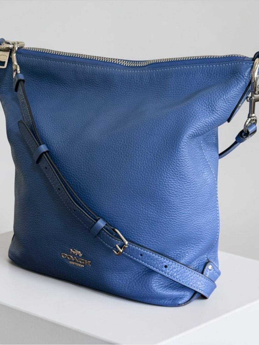 Authentic Coach Abby Blue Pebbled Leather Duffle Bag Handbag Crossbody! COA! - Picture 2 of 13